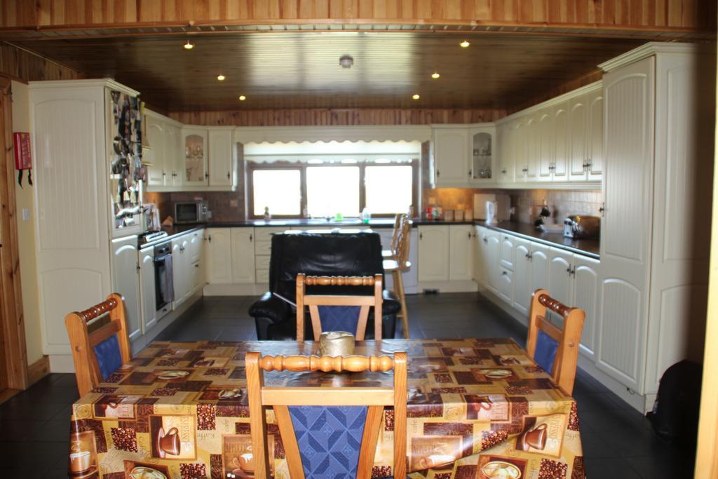 Woodview House Bed And Breakfast Ballinrobe Eksteriør billede